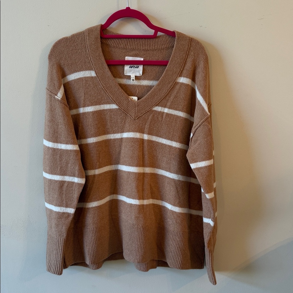 Aerie Tan and White V-Neck Sweater